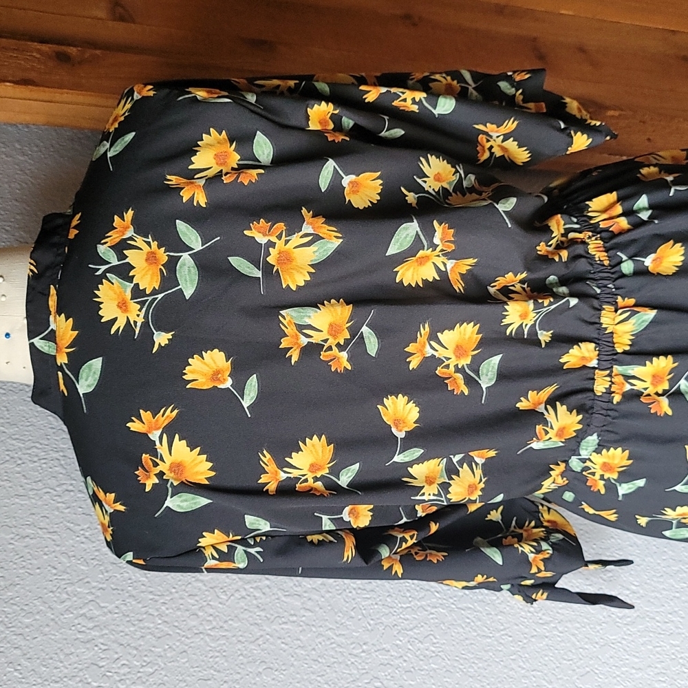 Floral Dress Size Large - Picture 7 of 10
